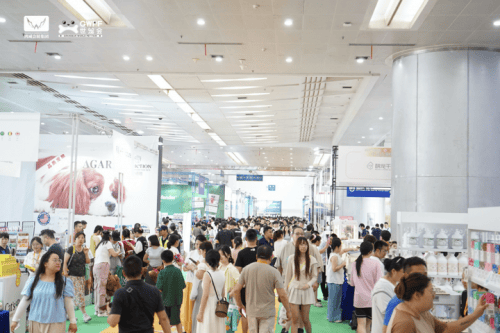 宠物盛会启幕，现场人气爆棚